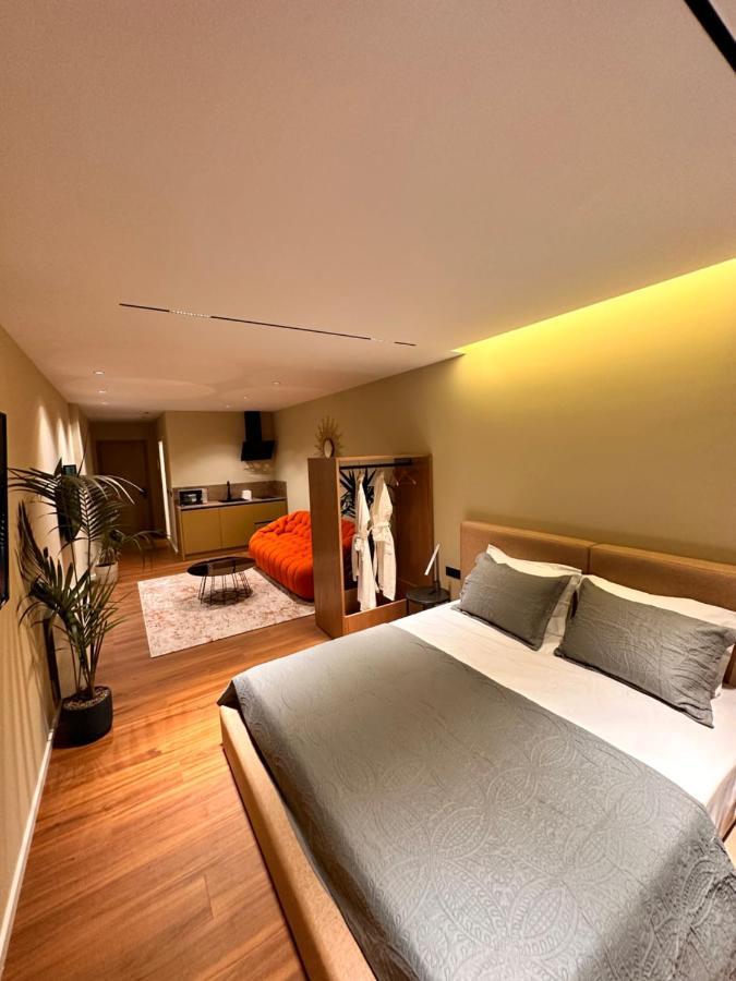Aia Suites & Apartments Tirana Zewnętrze zdjęcie