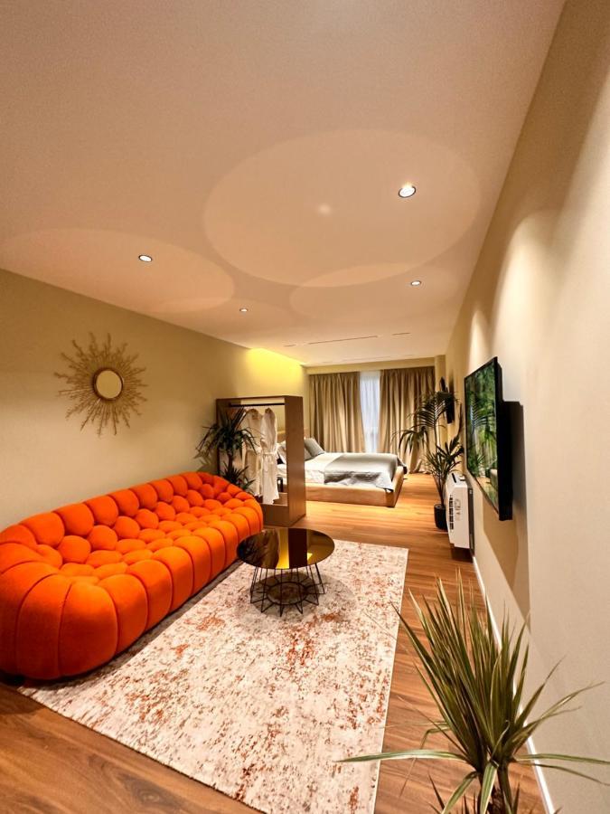 Aia Suites & Apartments Tirana Zewnętrze zdjęcie
