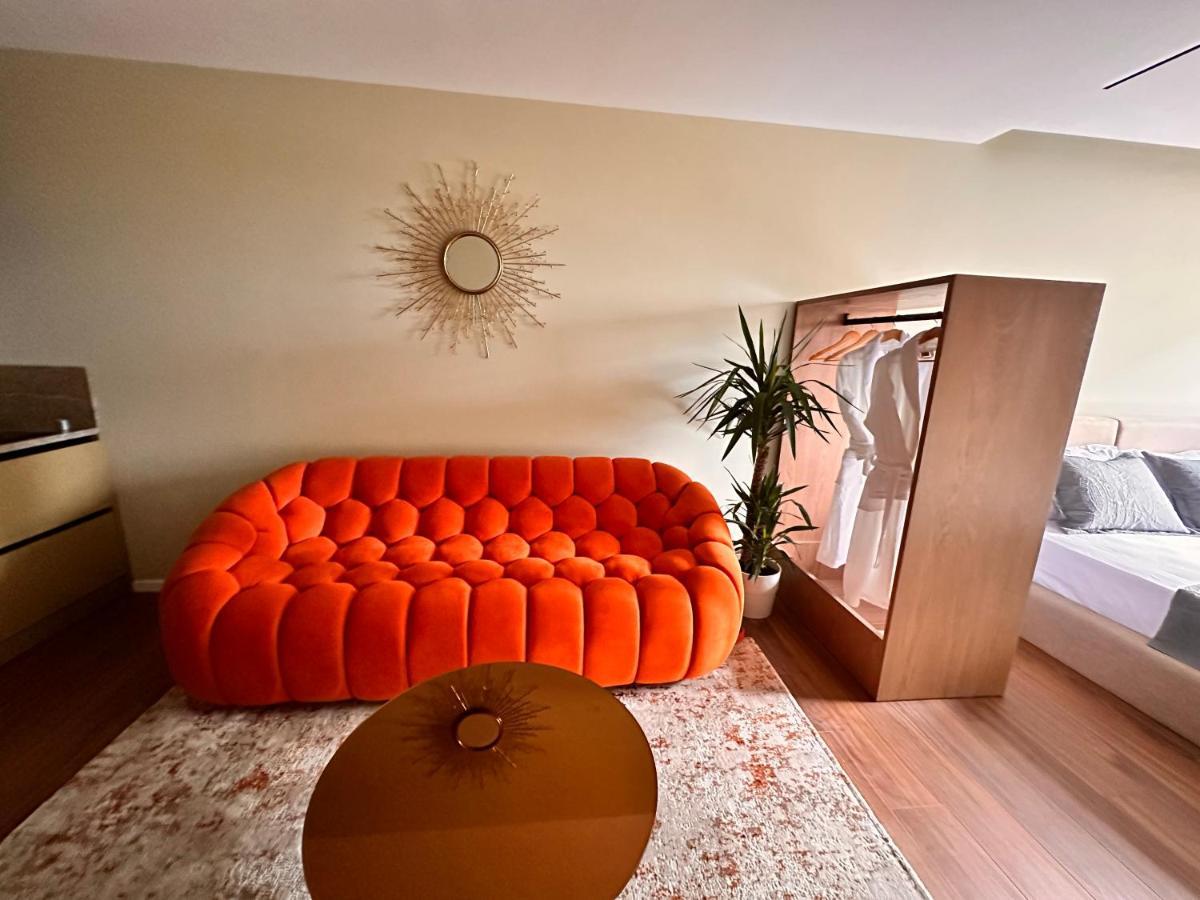 Aia Suites & Apartments Tirana Zewnętrze zdjęcie