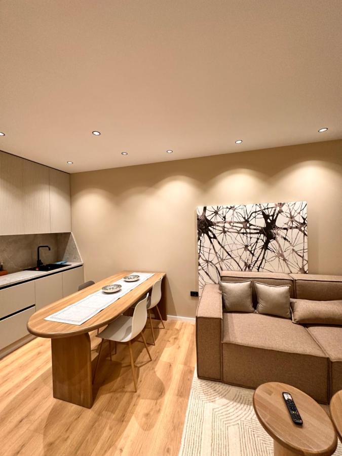 Aia Suites & Apartments Tirana Zewnętrze zdjęcie