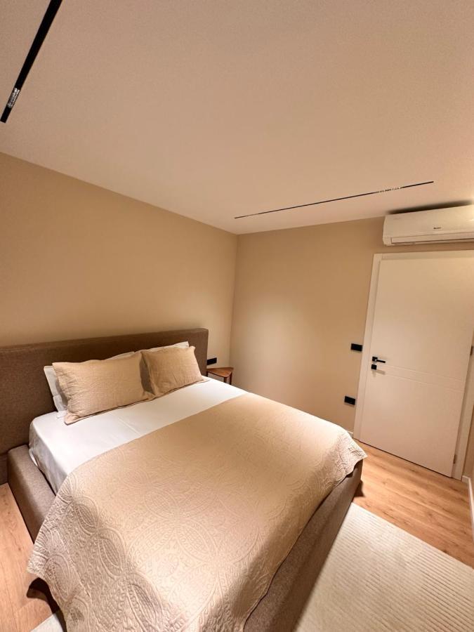 Aia Suites & Apartments Tirana Zewnętrze zdjęcie