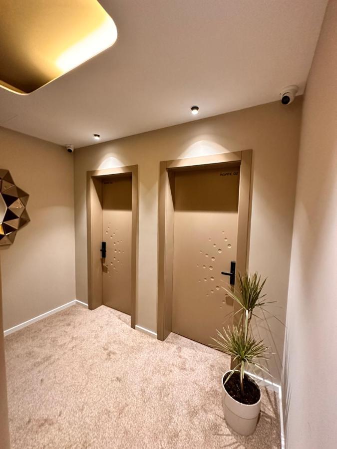 Aia Suites & Apartments Tirana Zewnętrze zdjęcie