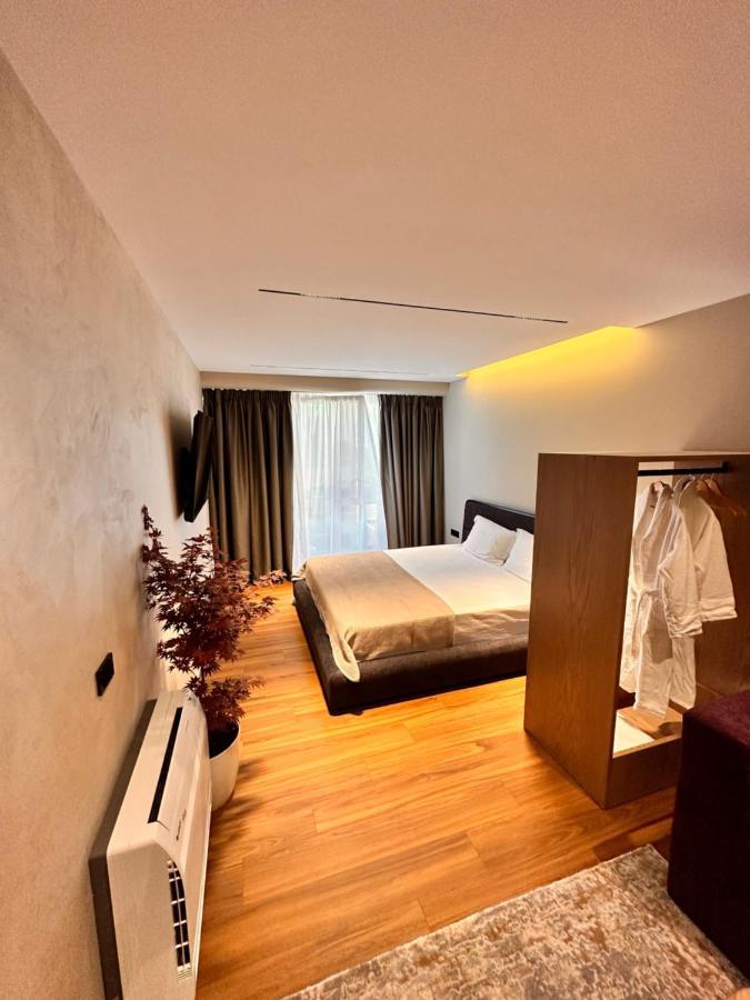 Aia Suites & Apartments Tirana Zewnętrze zdjęcie