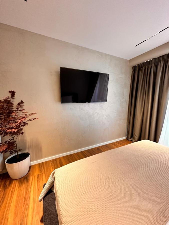 Aia Suites & Apartments Tirana Zewnętrze zdjęcie