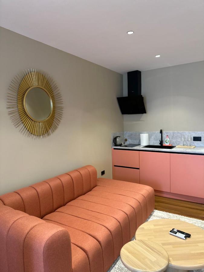 Aia Suites & Apartments Tirana Zewnętrze zdjęcie