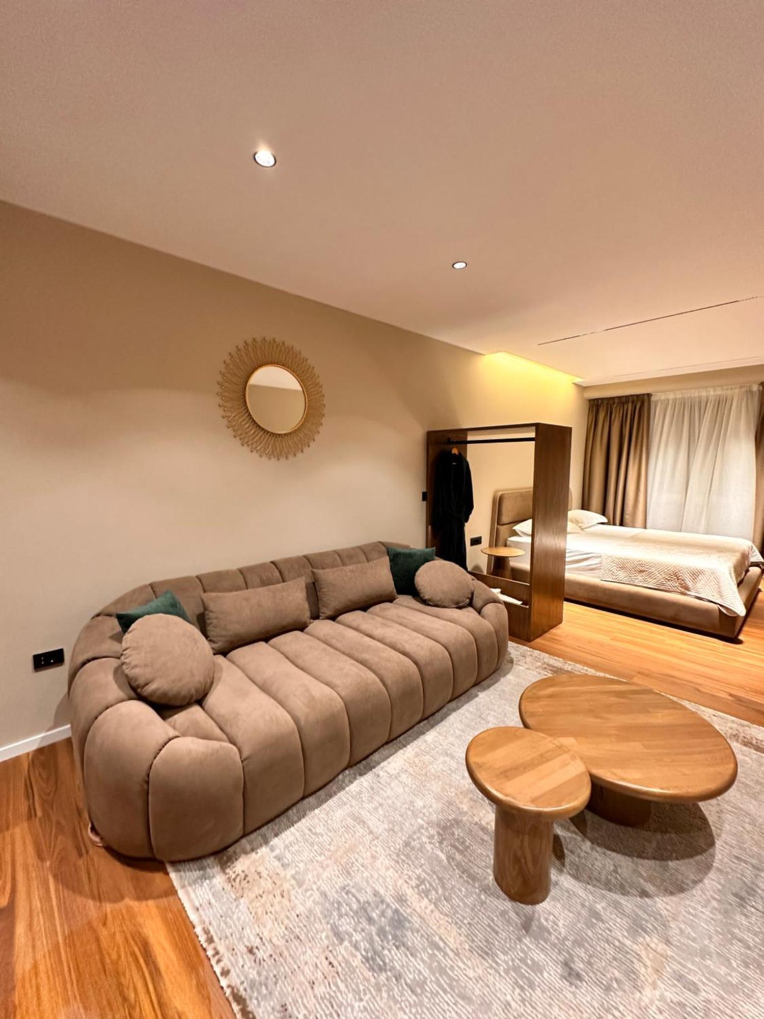 Aia Suites & Apartments Tirana Zewnętrze zdjęcie